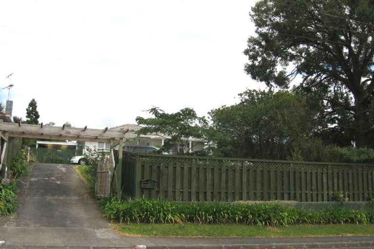 Photo of property in 43 Chippendale Crescent, Birkdale, Auckland, 0626