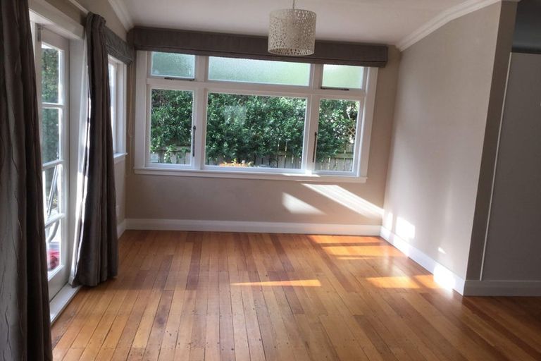 Photo of property in 10 Marama Crescent, Palmerston North, 4414