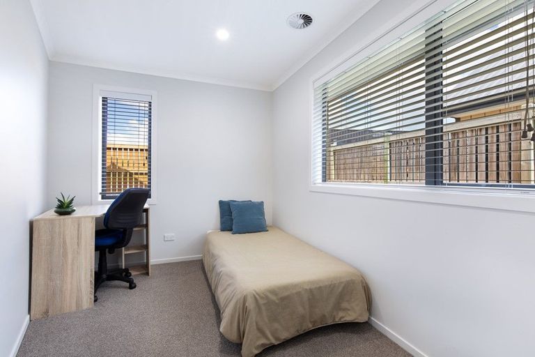 Photo of property in 15 Clifford Close, Leamington, Cambridge, 3432