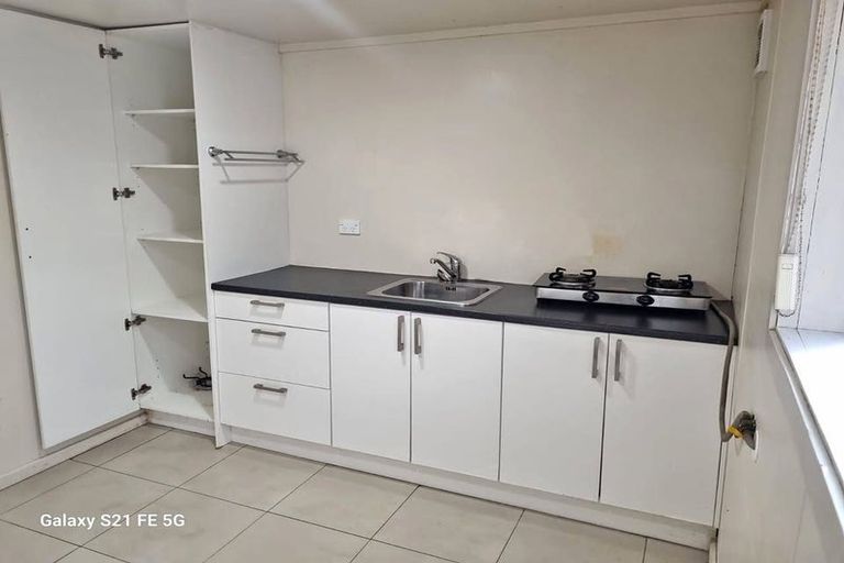 Photo of property in 10 Scenic Drive, Hillpark, Auckland, 2102