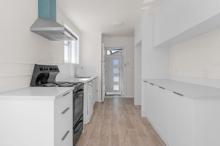 Photo of property in 46 Pollen Crescent, Melville, Hamilton, 3206