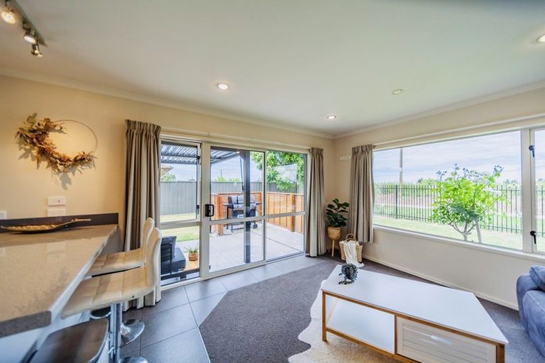 Photo of property in 33 Mcnaughton Place, Onekawa, Napier, 4110