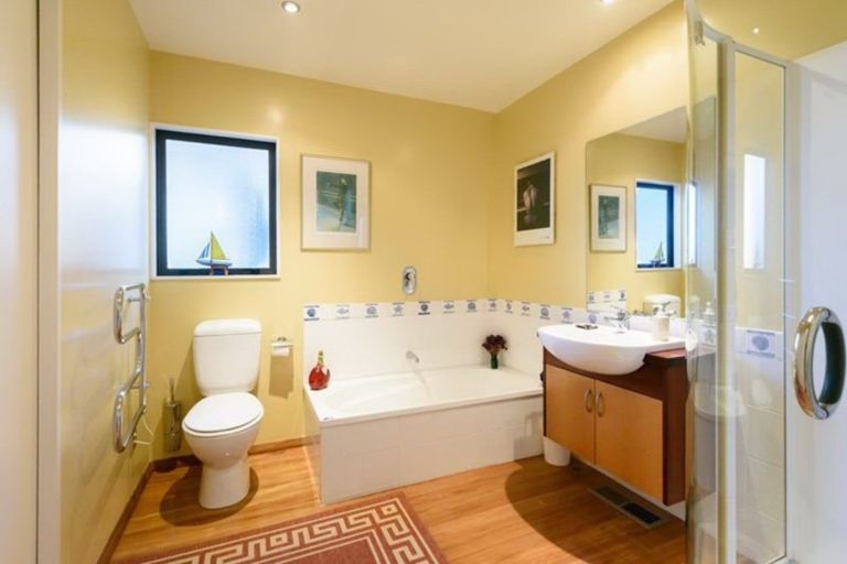 Photo of property in 147a Onslow Road, Khandallah, Wellington, 6035