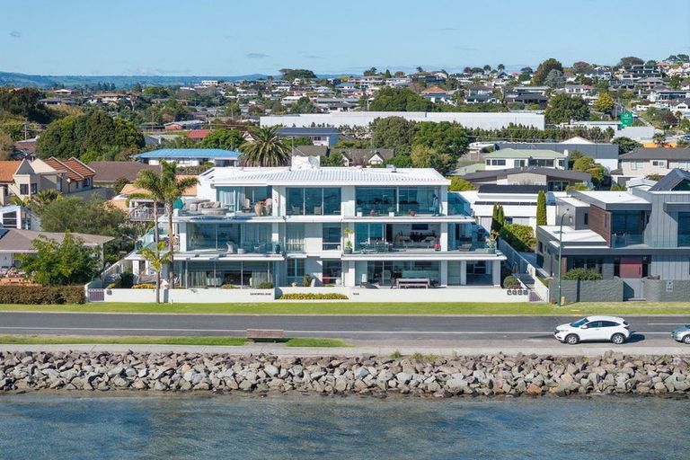 Photo of property in 3/104 Harbour Drive, Otumoetai, Tauranga, 3110