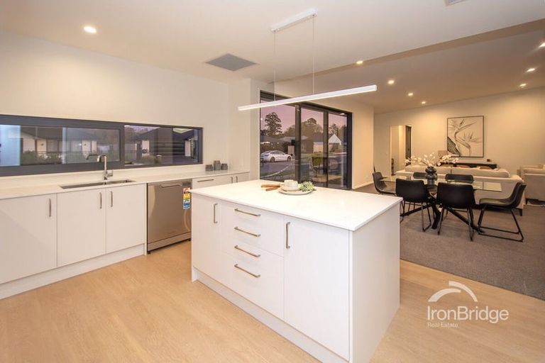 Photo of property in 8 Glendore Drive, Halswell, Christchurch, 8025