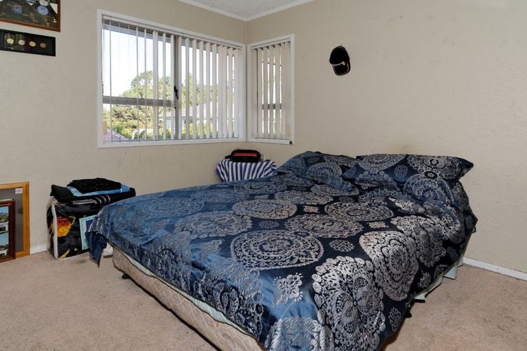 Photo of property in 56 Cyclarama Crescent, Massey, Auckland, 0614