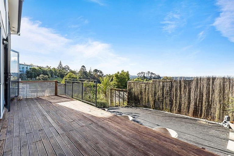 Photo of property in 9/12 Schnapper Rock Road, Schnapper Rock, Auckland, 0632