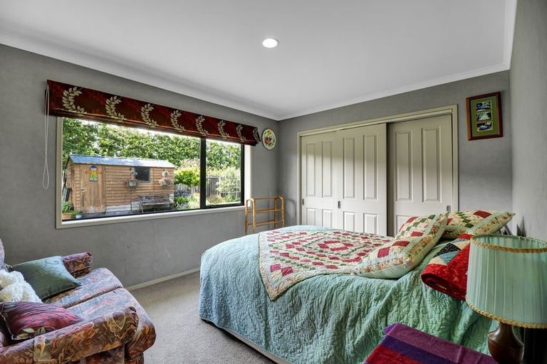 Photo of property in 325a Awai Road, Tarurutangi, New Plymouth, 4372