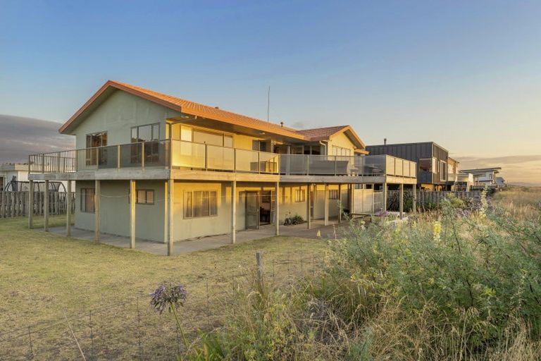 Photo of property in 9 Mariri Place, Waitarere Beach, Levin, 5510