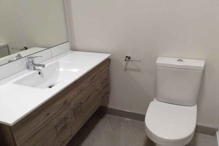 Photo of property in 8 Kahika Grove, Huapai, Kumeu, 0810