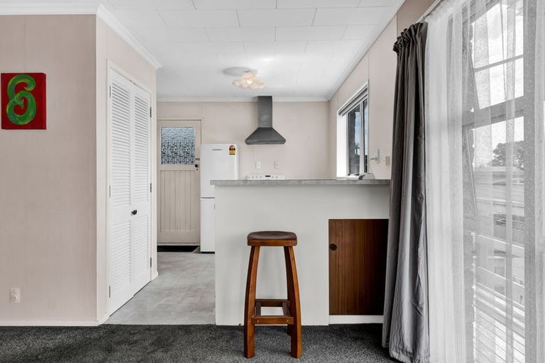 Photo of property in 43b Fulford Street, New Plymouth, 4310