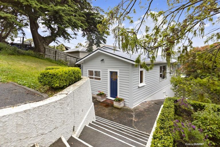 Photo of property in 16 Hudson Street, Island Bay, Wellington, 6023