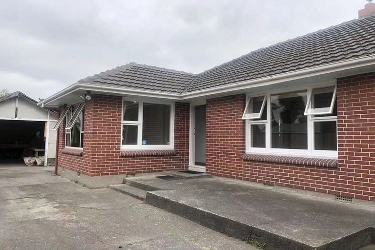 Photo of property in 25 Greenhurst Street, Sockburn, Christchurch, 8042