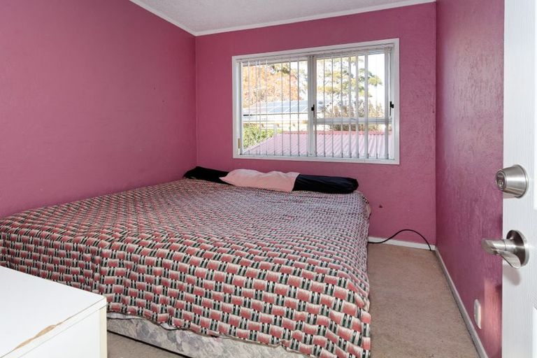 Photo of property in 56 Cyclarama Crescent, Massey, Auckland, 0614
