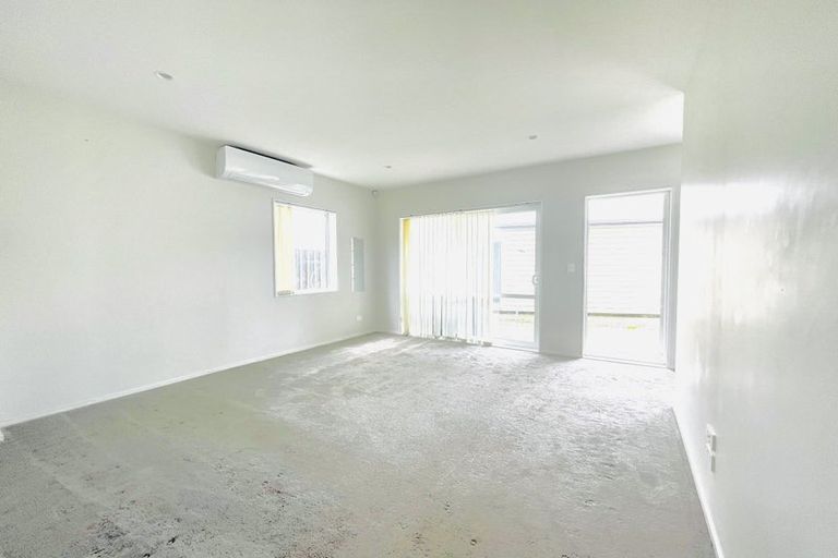 Photo of property in 7 Warbler Crescent, Papakura, 2110