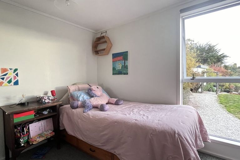 Photo of property in 24 Nore Street, Waihola, Milton, 9073