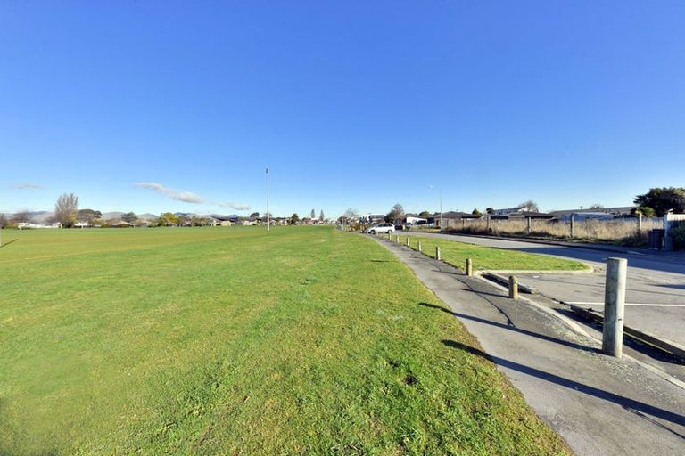 Photo of property in 21 Ben Rarere Avenue, Aranui, Christchurch, 8061