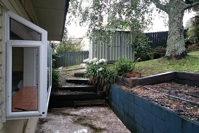 Photo of property in 69 Rangeview Road, Sunnyvale, Auckland, 0612