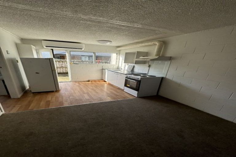 Photo of property in 4/3 Tralee Place, Hillcrest, Hamilton, 3216