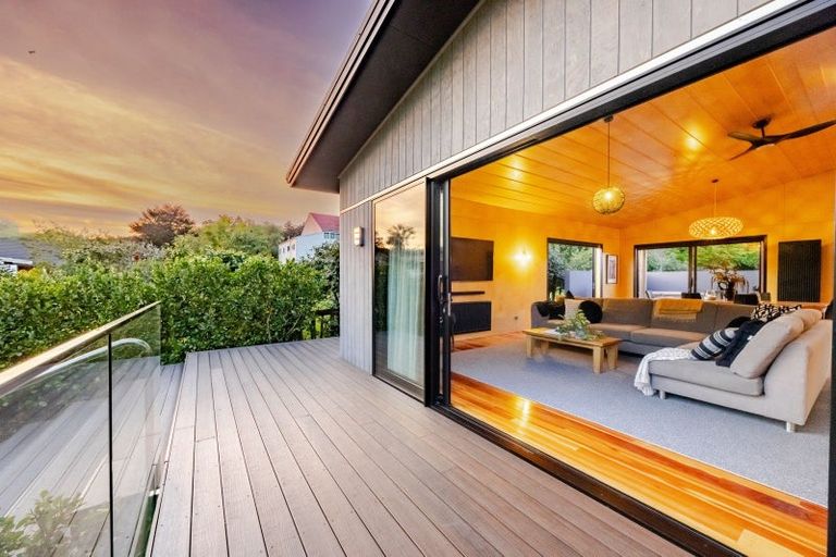 Photo of property in 5 Saint Marys Road, Waipukurau, 4200