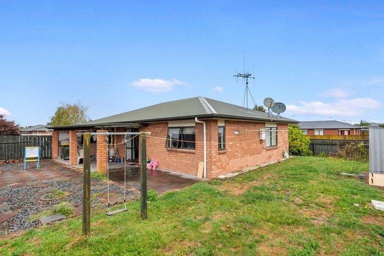 Photo of property in 43 Catalina Drive, Melville, Hamilton, 3206