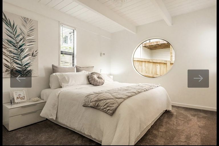 Photo of property in 2/6 Calypso Place, Rothesay Bay, Auckland, 0630