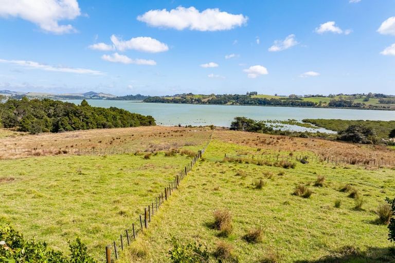 Photo of property in 368 Pahi Road, Pahi, Paparoa, 0571
