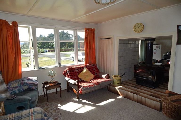 Photo of property in 56 Domett Street, Westport, 7825