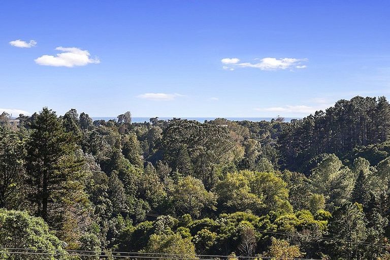 Photo of property in 17 Manurau Crescent, Merrilands, New Plymouth, 4312