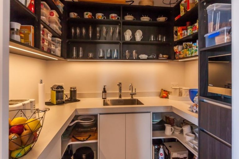 Photo of property in 18 Story Street, Foxton Beach, Foxton, 4815