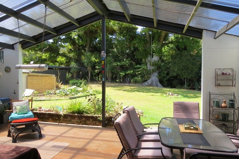 Photo of property in 30 Driving Creek Road, Coromandel, 3506