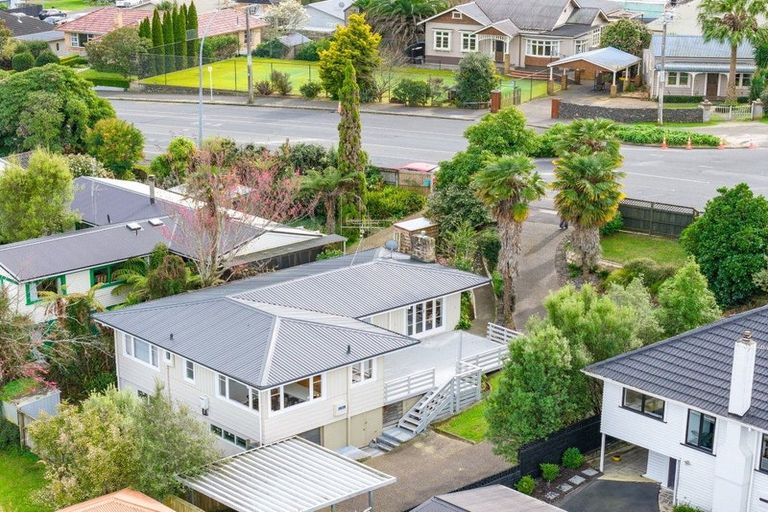 Photo of property in 52 Cambridge Road, Hillcrest, Hamilton, 3216