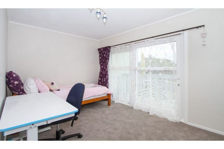 Photo of property in 2/118 Ocean View Road, Northcote, Auckland, 0627