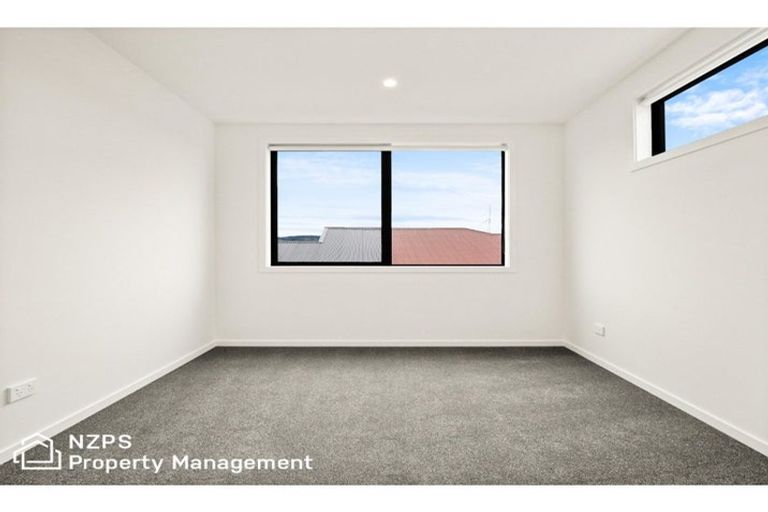 Photo of property in 67f Royal Crescent, Saint Kilda, Dunedin, 9012