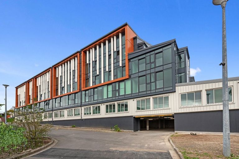 Photo of property in 17f/30 Westward Ho, Glen Eden, Auckland, 0602