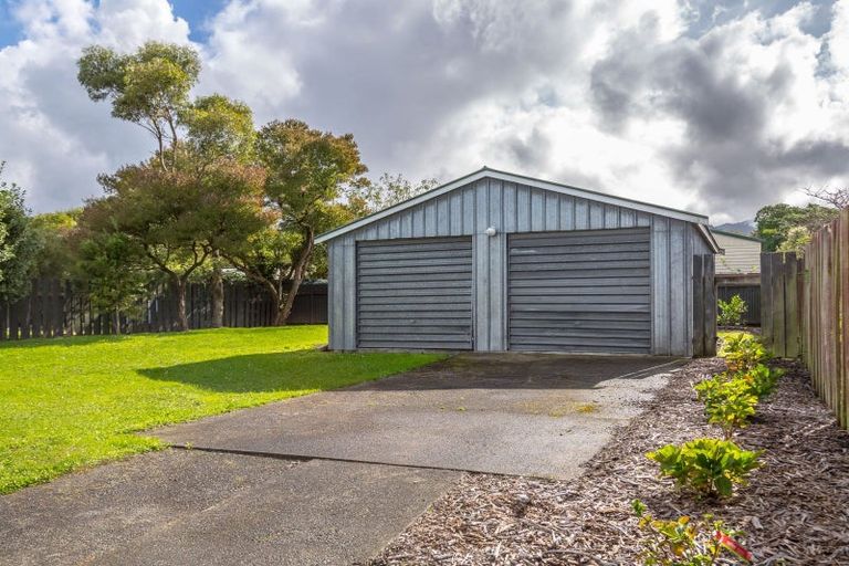 Photo of property in 13 Farrier Grove, Featherston, 5710