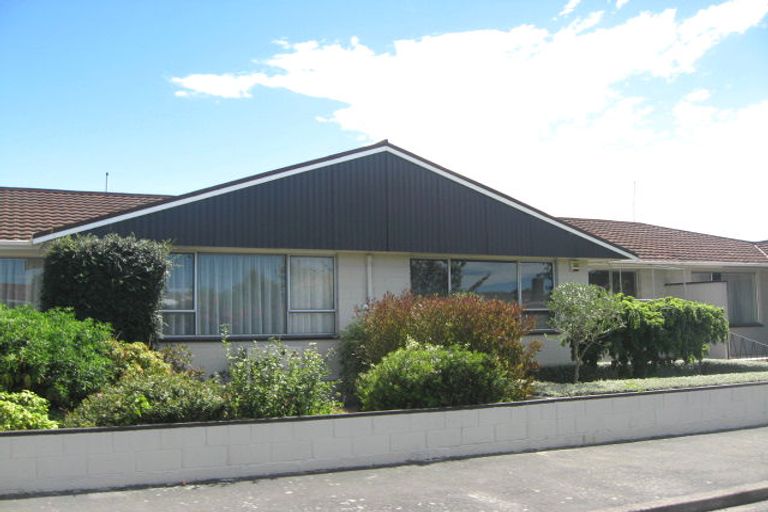 Photo of property in 2/7 Dover Street, St Albans, Christchurch, 8014