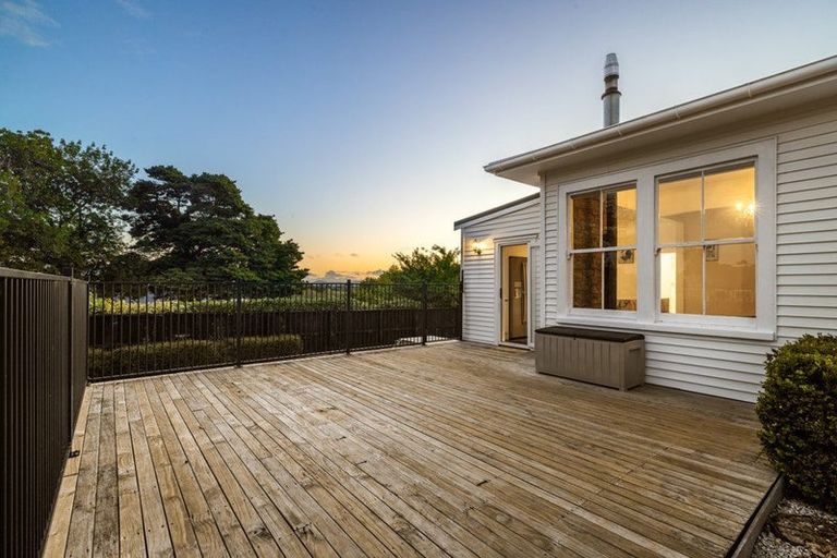 Photo of property in 100 Pukekohe East Road, Pukekohe, 2677