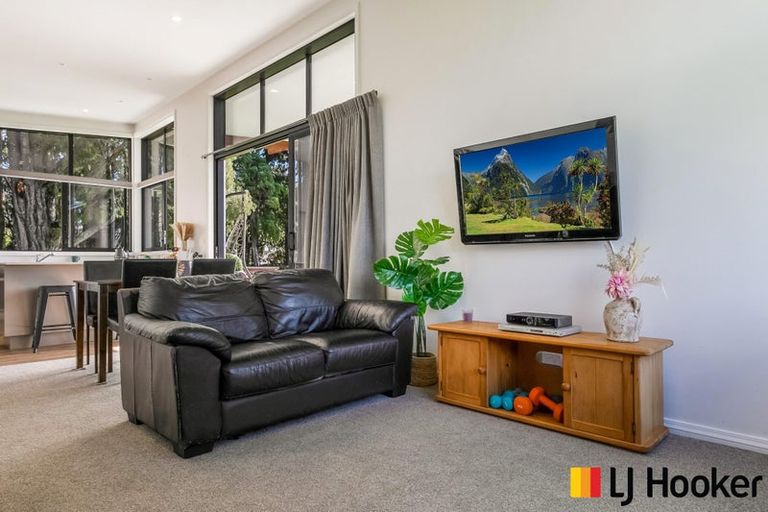 Photo of property in 89 Burnside Road, Ardmore, Papakura, 2582