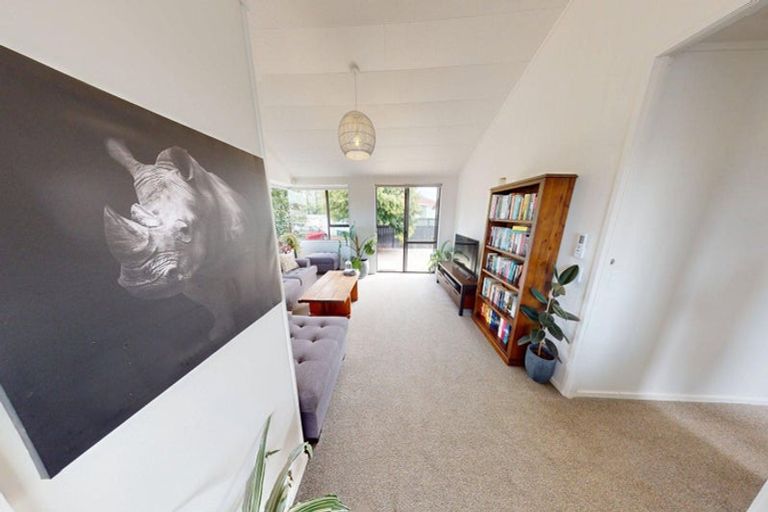 Photo of property in 2/685 Pioneer Highway, Highbury, Palmerston North, 4412