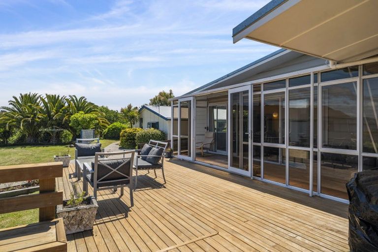 Photo of property in 54 Tremaine Avenue, Two Mile Bay, Taupo, 3330