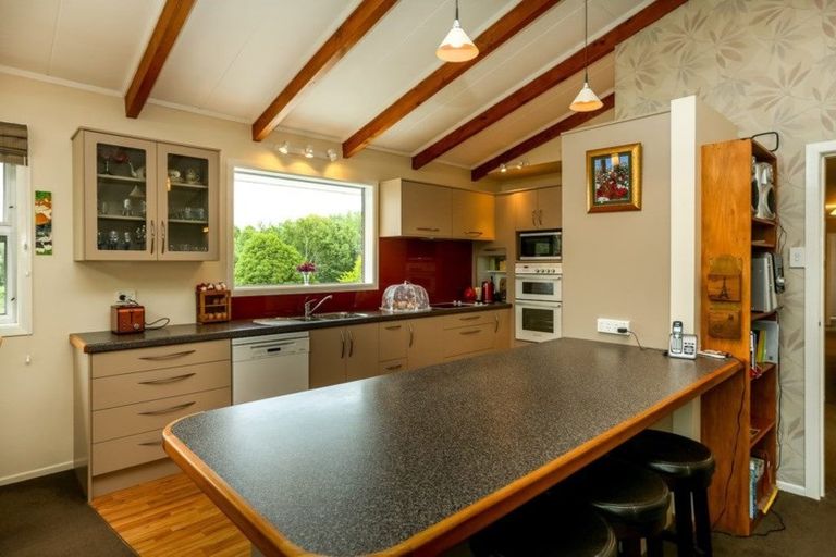 Photo of property in 571 Carrington Road, Hurworth, New Plymouth, 4371