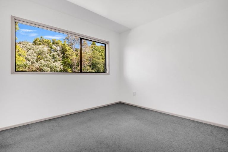 Photo of property in 64 Rhinevale Close, Henderson, Auckland, 0612