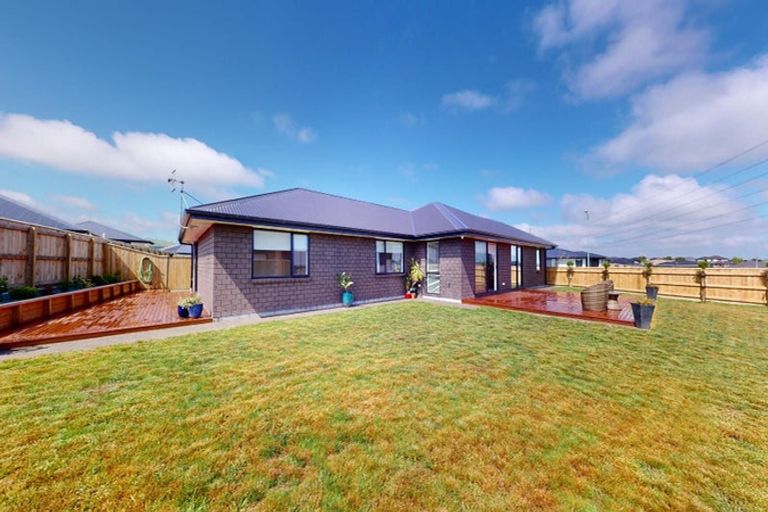 Photo of property in 6 Corsica Court, Fitzherbert, Palmerston North, 4410
