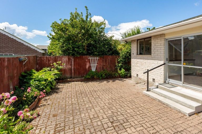 Photo of property in 1/8a Salford Avenue, Redwood, Christchurch, 8051