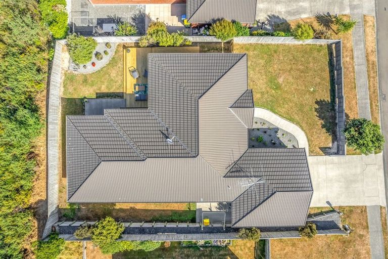 Photo of property in 25 Milford Street, Aotea, Porirua, 5024