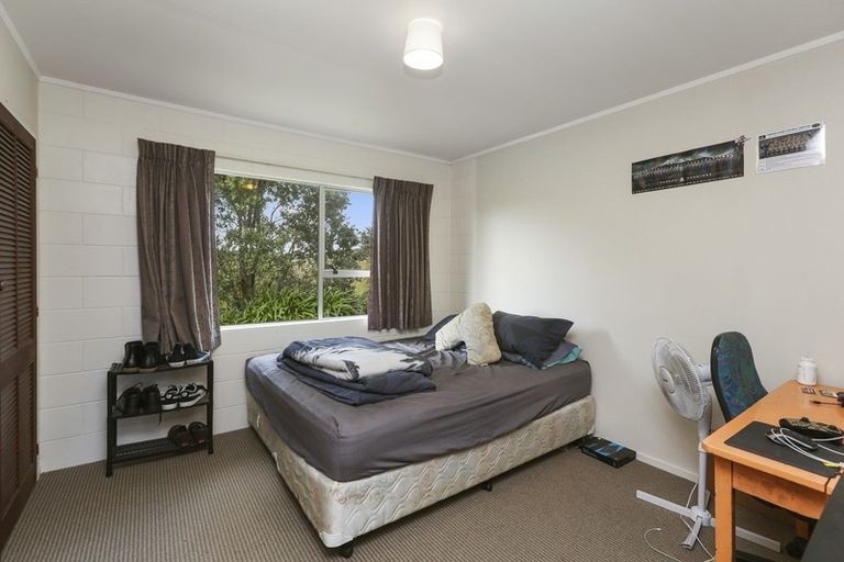 Photo of property in 12 Warren Place, Frankleigh Park, New Plymouth, 4310