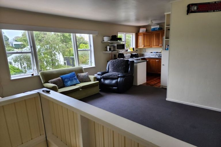 Photo of property in 10a Norna Crescent, Kelburn, Wellington, 6012