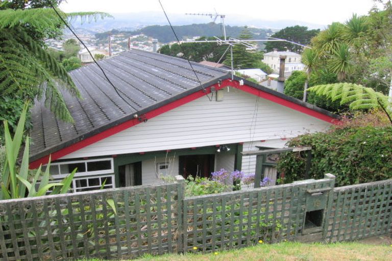 Photo of property in 15 Moffitt Street, Vogeltown, Wellington, 6021