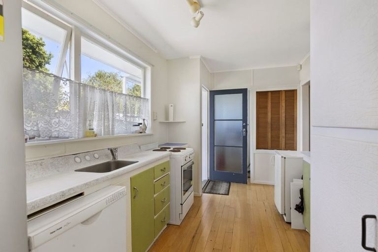 Photo of property in 1/103 Sturges Road, Henderson, Auckland, 0612